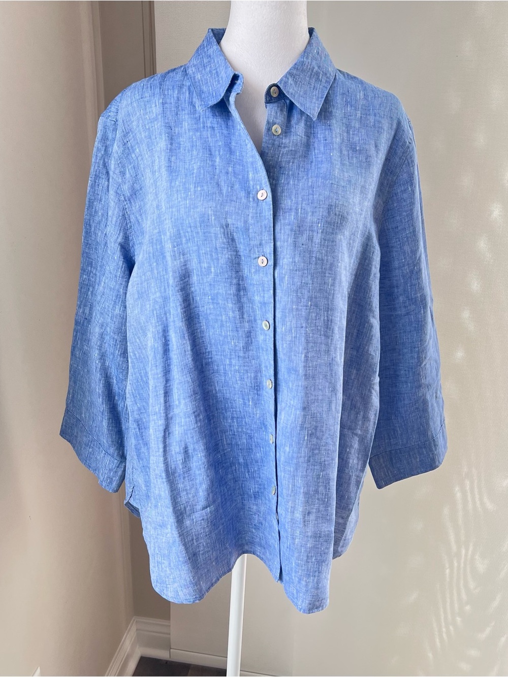 Chico’s NWT linen no iron classic buttoned shirt size 3